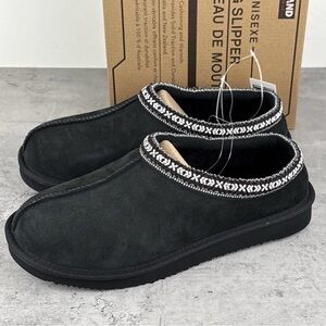 kirkland Signature shearling slippers Women’s 10 Men’s 9 Black New In Box